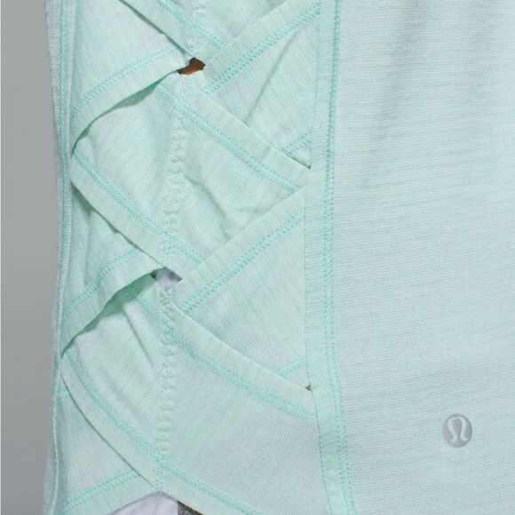 Lululemon Var-City Muscle Tank Top Women’s Size Medium Heathered Sea Mist Criss - Picture 3 of 10